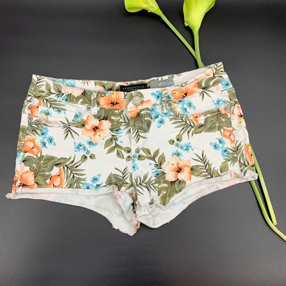 Aeropostale Midi short.